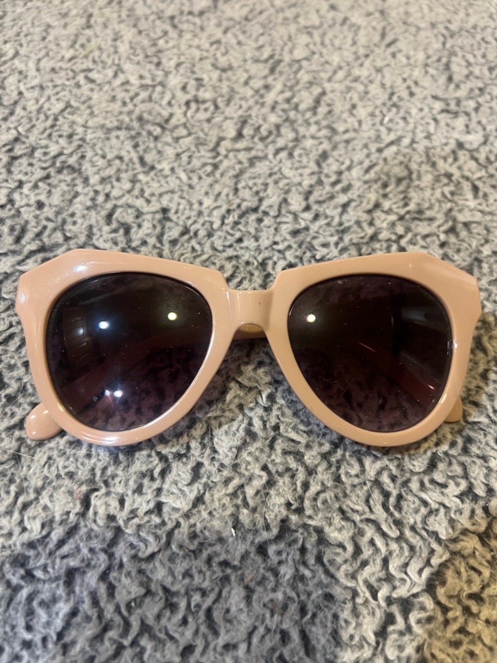 Cat-Eye Sunglasses in Blush Pink
